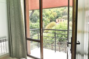 Teghenis Resort