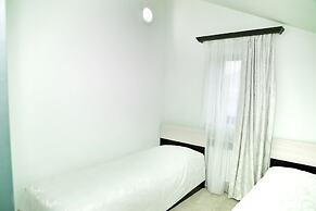 Teghenis Resort