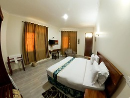 Sandmark Hotel Serengeti