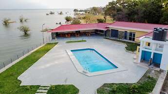 Sandmark Hotel Serengeti