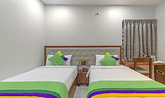 Treebo Abhi Suites, 400 M From Guntur Junction