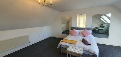 Luxury King House