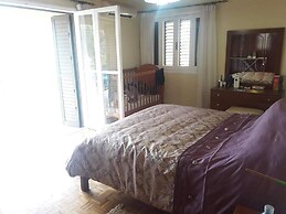 Immaculate 4-bed Apartment in Larnaca