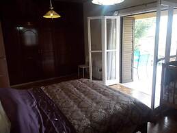 Immaculate 4-bed Apartment in Larnaca