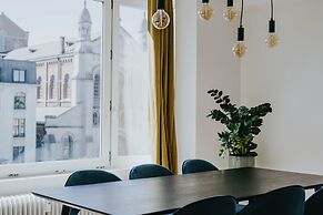 Museum View - Bright and Spacious Apartment