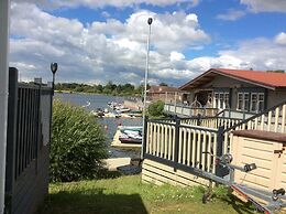 3 Bed New Lodge, Sleeps 4, Pets Welcome