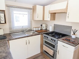 3 Bed New Lodge, Sleeps 4, Pets Welcome