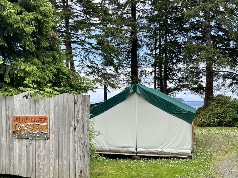 So Damn Lucky Glamping