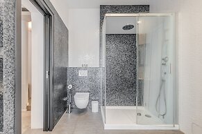 Starlight Luxury Suites
