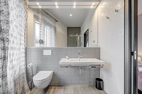 Starlight Luxury Suites