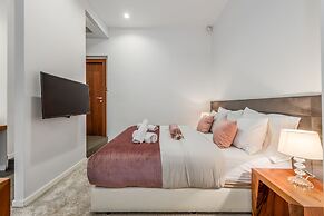 Starlight Luxury Suites
