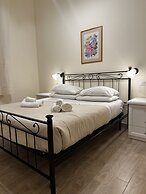 Domo Achenza Guesthouse