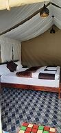 Rebo Camp- Hunder