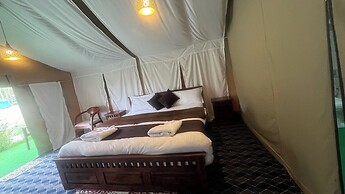 Rebo Camp- Hunder