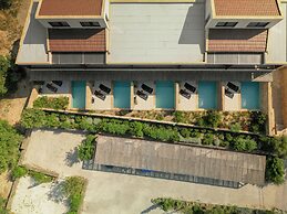 Pnoes Luxury Suites