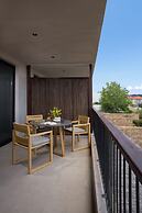 Pnoes Luxury Suites