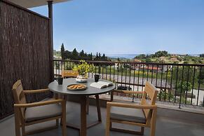Pnoes Luxury Suites