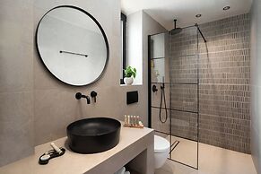 Pnoes Luxury Suites
