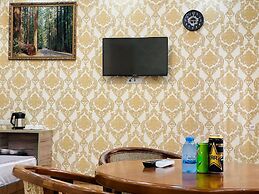 Alisher Hotel by SHOSH