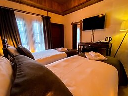 Reji Boutique Hotel