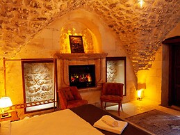 Reji Boutique Hotel