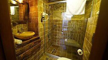 Reji Boutique Hotel