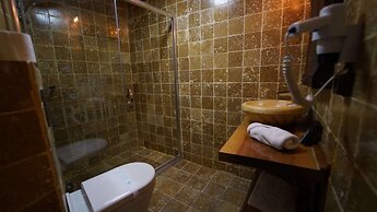 Reji Boutique Hotel