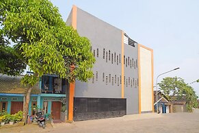 Hotel O Biring Residence