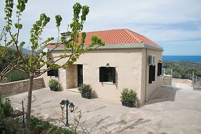 Villa Cretan View with Heated Swimming Pool