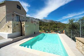 Villa Cretan View with Heated Swimming Pool