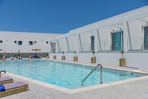 Mirage Bleu Hotel
