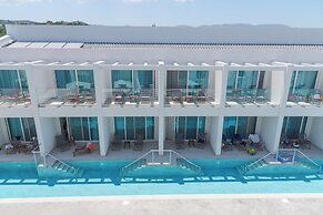 Mirage Bleu Hotel
