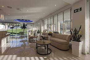 Mirage Bleu Hotel
