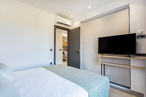 Twins Apartments
