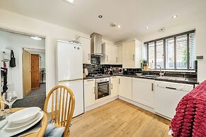 Cozy Lodge Sleeps 4 in Barton-upon-humber