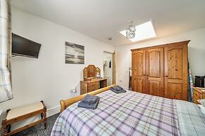 Cozy Lodge Sleeps 4 in Barton-upon-humber