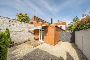 Cozy Lodge Sleeps 4 in Barton-upon-humber