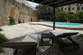 Esperanto Suite&Pool
