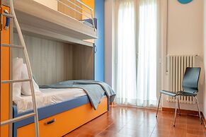 Beautiful 4-bed Apartment in Limonta