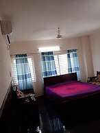 4 Beds Condo Holiday Home at Bashundhara, Dhaka