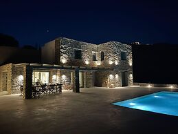 Villa Veneterra-pool-seaview-conciergeservices