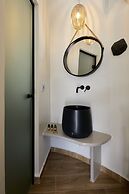 Aecon Suites
