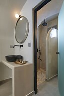 Aecon Suites