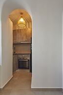 Aecon Suites