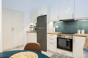 Beautiful 2 bedrooms apt at Filothei