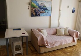Immaculate 2-bed Apartment in Zografou