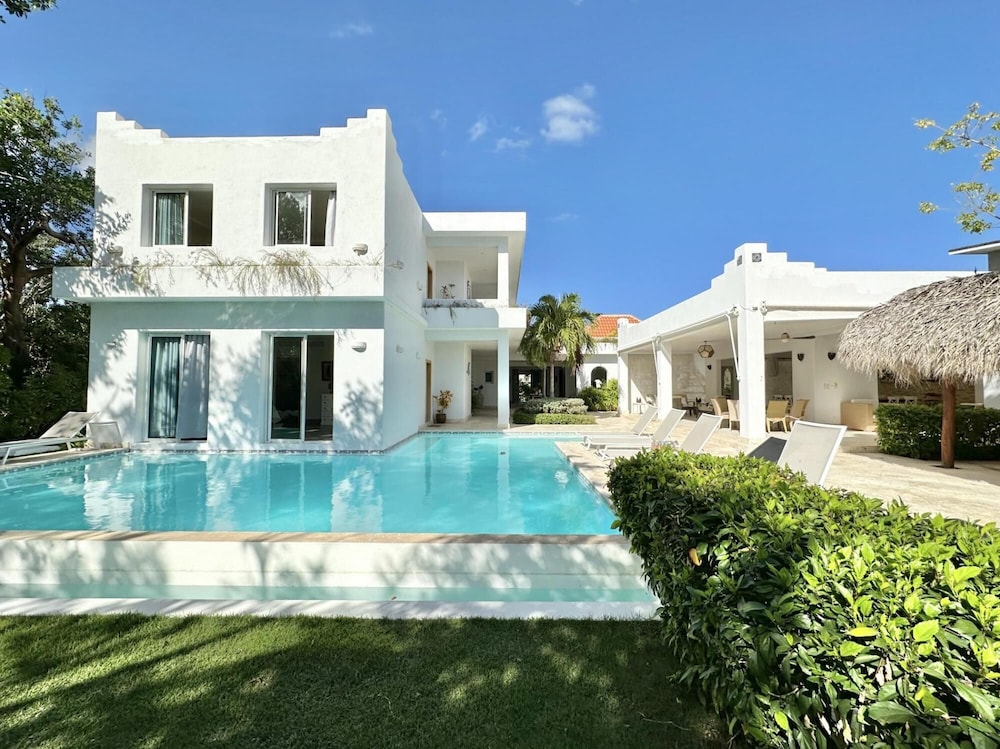 Unique Moroccan Style Villa in Golf Beach Resort