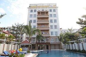 8008 Hotel