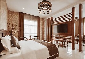 8008 Hotel