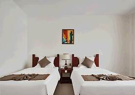 8008 Hotel